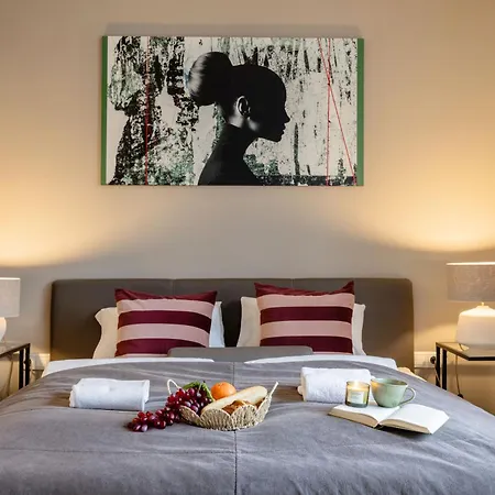 شقة 3br By New York Cafe In Iconic District