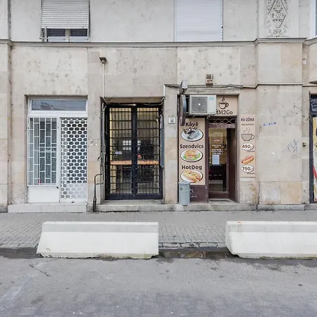 3br By New York Cafe In Iconic District شقة بودابست