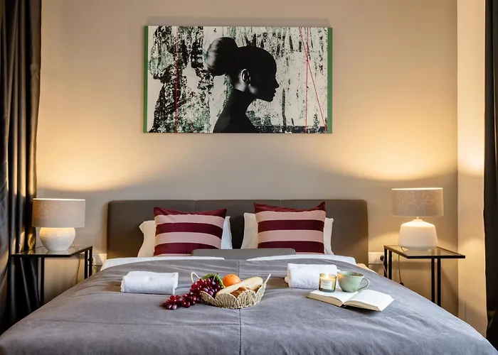 شقة 3br By New York Cafe In Iconic District