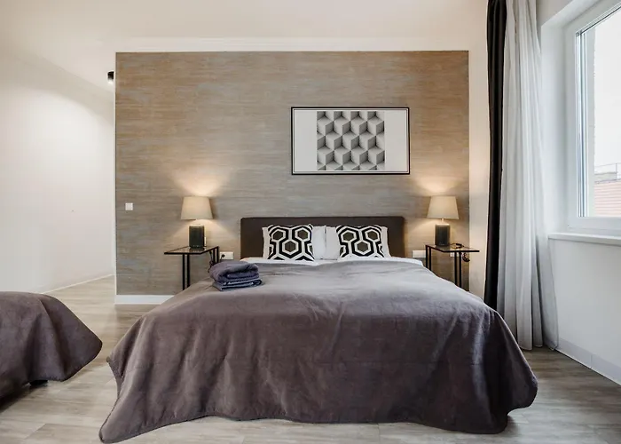 3br By New York Cafe In Iconic District شقة بودابست